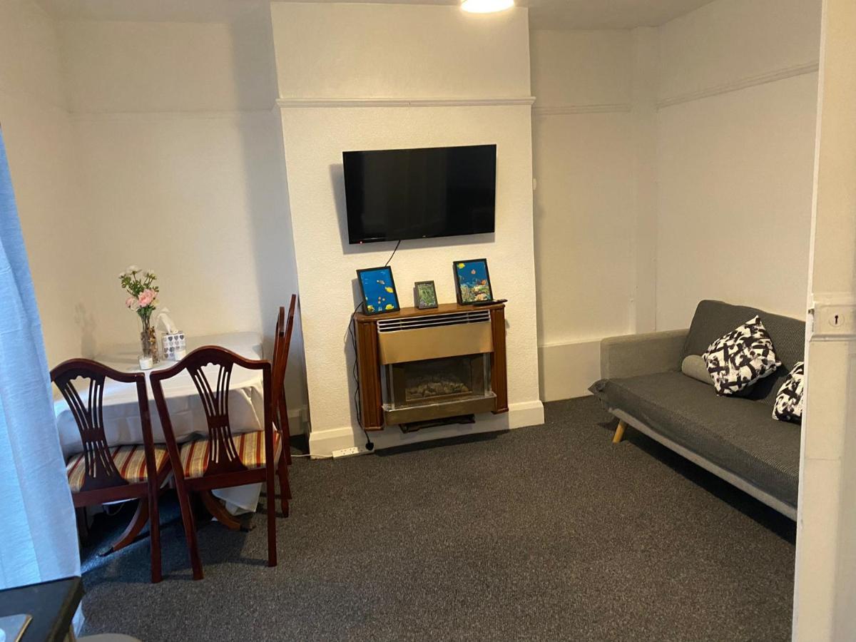 Room 2 Peaceful Stay Near Derby City Centre Exterior foto